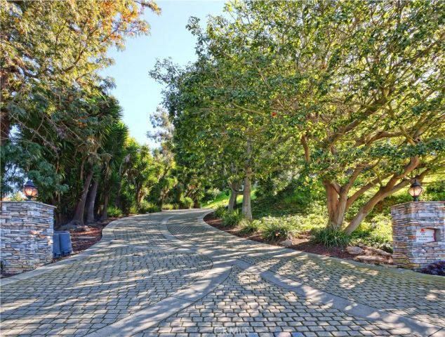 49 Saddleback, Rolling Hills, CA 90274