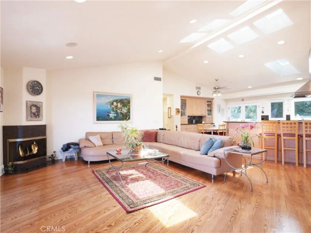 49 Saddleback, Rolling Hills, CA 90274