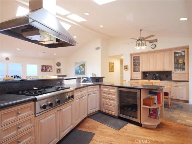 49 Saddleback, Rolling Hills, CA 90274