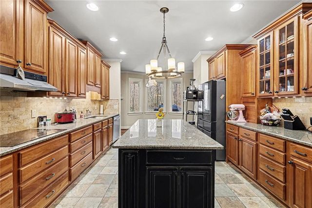 9369 Kraft Drive, Winston, GA 30187