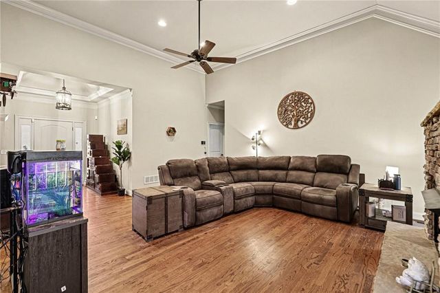 9369 Kraft Drive, Winston, GA 30187