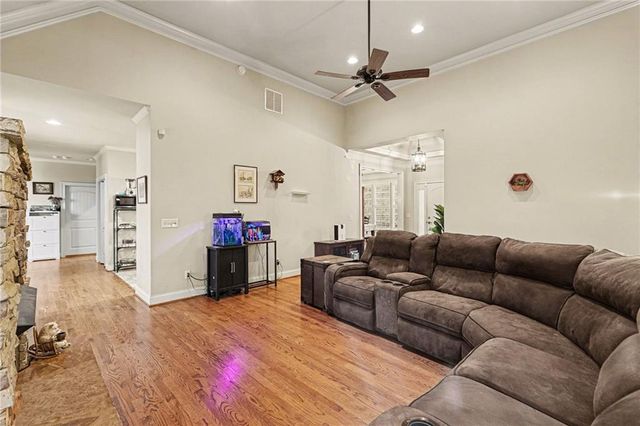 9369 Kraft Drive, Winston, GA 30187