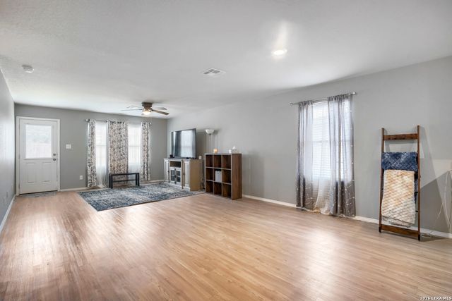 10515 De Gonzalo Way, Converse, TX 78109