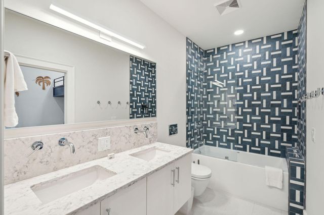 9002 Palmetto Boulevard 516, Isle Of Palms, SC 29451