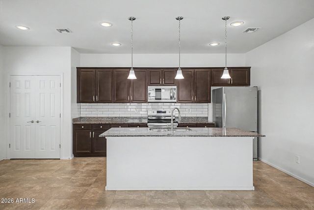 160 N 56TH Place, Mesa, AZ 85205