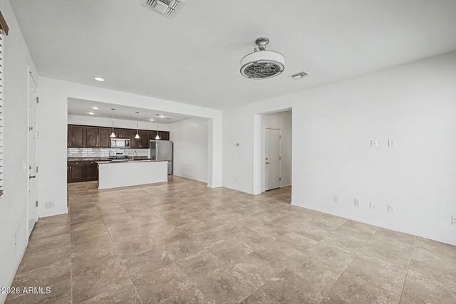 160 N 56TH Place, Mesa, AZ 85205