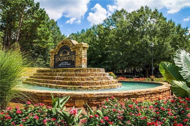 540 White Ridge Trace, Lawrenceville, GA 30043