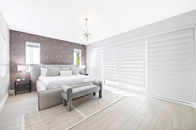 811 NE 17th Way, Fort Lauderdale, FL 33304