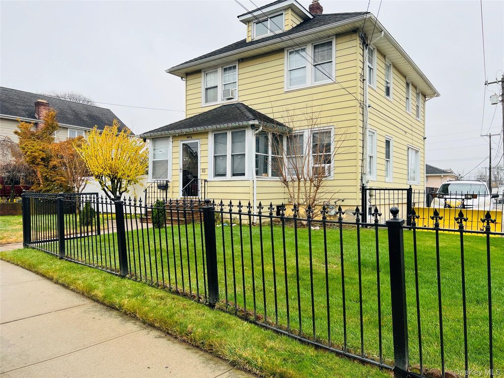 83 Roger Avenue, Inwood, NY 11096