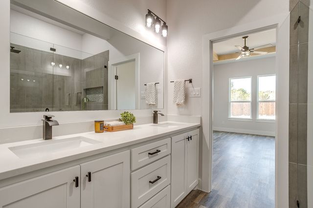 1406 Dorado Drive, Granbury, TX 76048