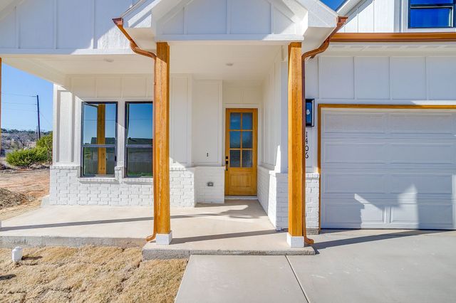 1406 Dorado Drive, Granbury, TX 76048