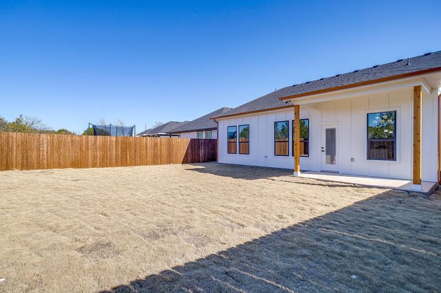 1406 Dorado Drive, Granbury, TX 76048
