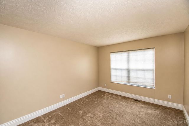 8 Belmont Lane, Monroe, OH 45050