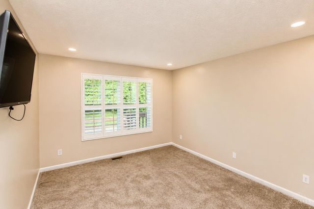 8 Belmont Lane, Monroe, OH 45050
