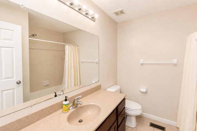 8 Belmont Lane, Monroe, OH 45050