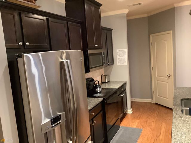 1519 Creek Bend Lane, Lawrenceville, GA 30043