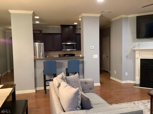 1519 Creek Bend Lane, Lawrenceville, GA 30043