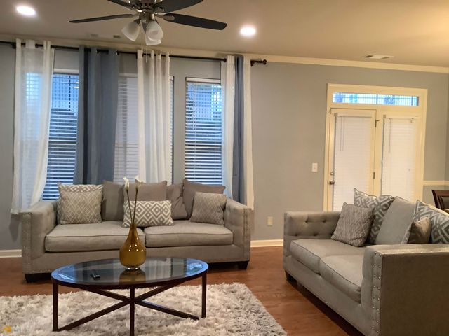 1519 Creek Bend Lane, Lawrenceville, GA 30043