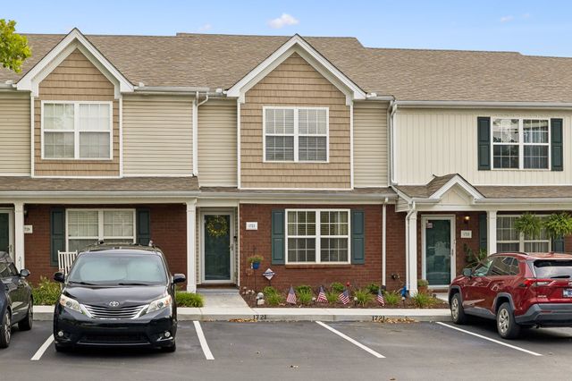 1721 Red Jacket Dr, Antioch, TN 37013