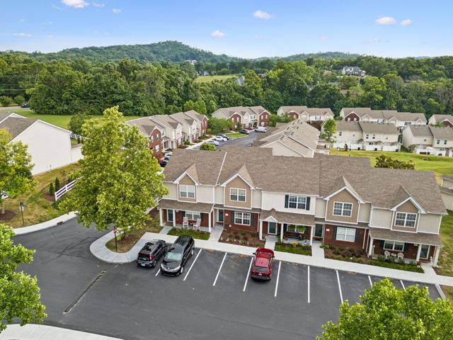 1721 Red Jacket Dr, Antioch, TN 37013
