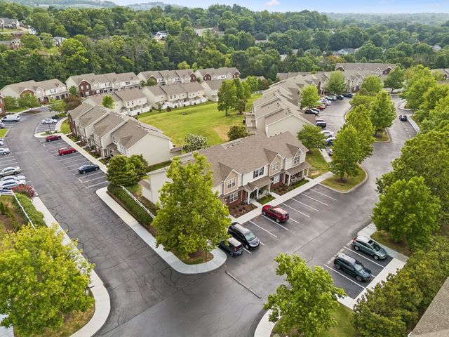 1721 Red Jacket Dr, Antioch, TN 37013