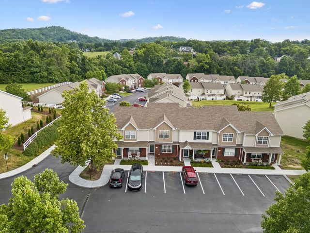 1721 Red Jacket Dr, Antioch, TN 37013