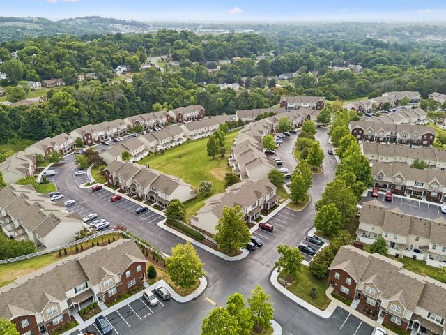 1721 Red Jacket Dr, Antioch, TN 37013