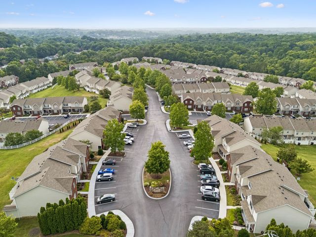 1721 Red Jacket Dr, Antioch, TN 37013