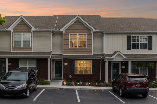 1721 Red Jacket Dr, Antioch, TN 37013