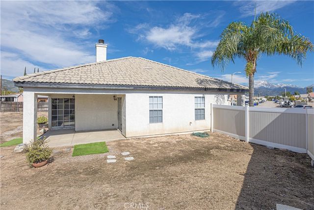 7800 Buckeye Street, Highland, CA 92346