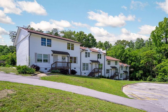 400 Gallery Lane D3 & D5, Hixson, TN 37343