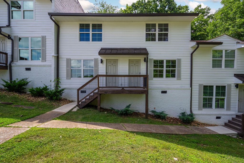 400 Gallery Lane D3 & D5, Hixson, TN 37343
