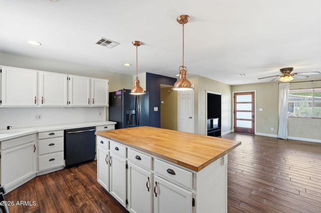 1239 W ELNA RAE Street, Tempe, AZ 85281