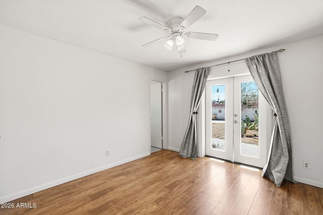 1239 W ELNA RAE Street, Tempe, AZ 85281