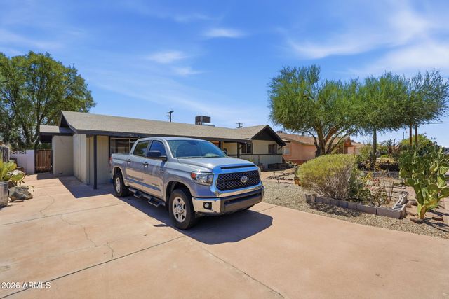 1239 W ELNA RAE Street, Tempe, AZ 85281