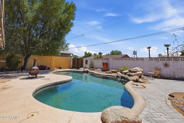 1239 W ELNA RAE Street, Tempe, AZ 85281