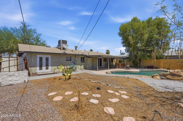 1239 W ELNA RAE Street, Tempe, AZ 85281