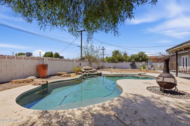 1239 W ELNA RAE Street, Tempe, AZ 85281