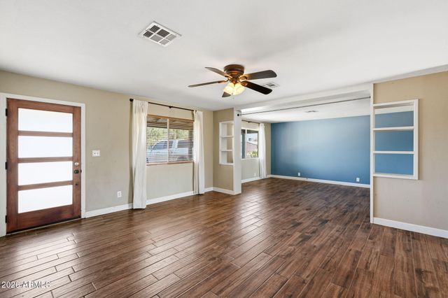 1239 W ELNA RAE Street, Tempe, AZ 85281