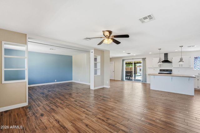 1239 W ELNA RAE Street, Tempe, AZ 85281