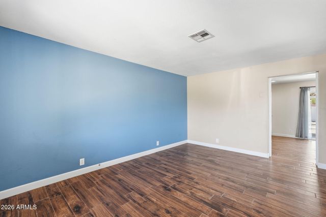 1239 W ELNA RAE Street, Tempe, AZ 85281