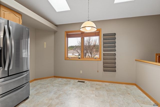 1212 MOUNTAIN SPRINGS RD, Rapid City, SD 57702