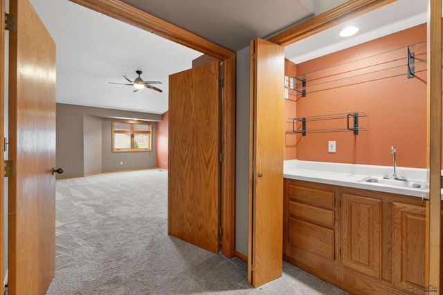 1212 MOUNTAIN SPRINGS RD, Rapid City, SD 57702