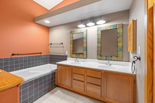 1212 MOUNTAIN SPRINGS RD, Rapid City, SD 57702