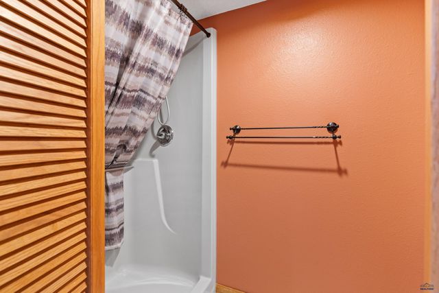 1212 MOUNTAIN SPRINGS RD, Rapid City, SD 57702