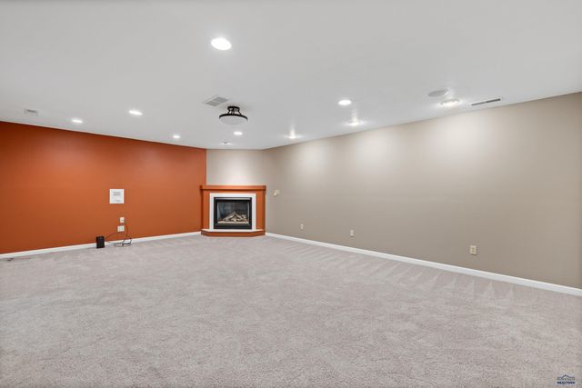 1212 MOUNTAIN SPRINGS RD, Rapid City, SD 57702