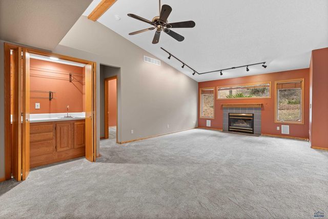 1212 MOUNTAIN SPRINGS RD, Rapid City, SD 57702