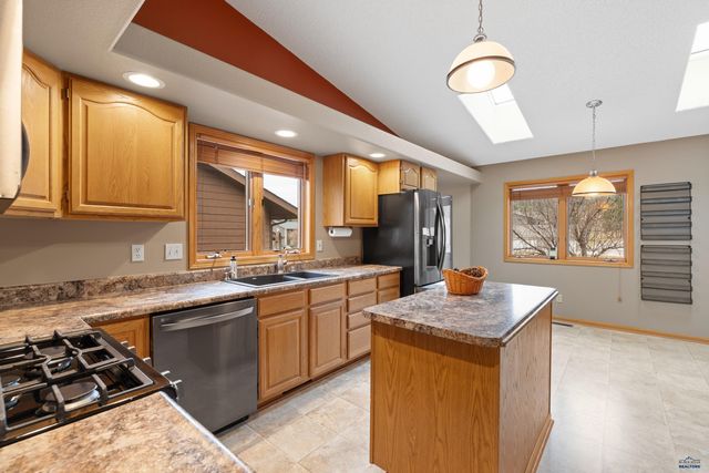 1212 MOUNTAIN SPRINGS RD, Rapid City, SD 57702