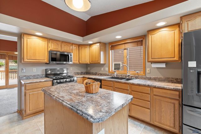1212 MOUNTAIN SPRINGS RD, Rapid City, SD 57702