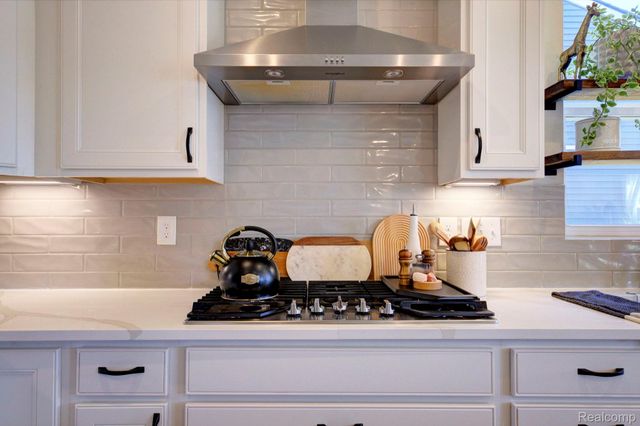 50233 Thatcher Street, Canton Charter Township, MI 48188